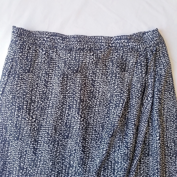 Valette |‎ Abstract Print Petal Skirt size 8 - Picture 5 of 7